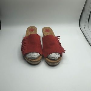NWOB UGG Red Wedges Sz 8M